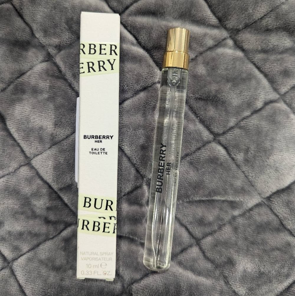 BNIB Burberry Her EDT Travel Spray New